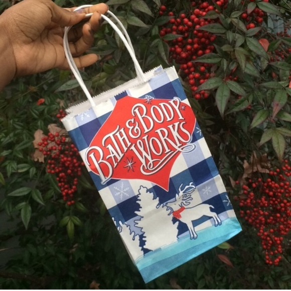 Bath & Body Works Rose scented Fragrance & Lotion - Picture 7 of 7